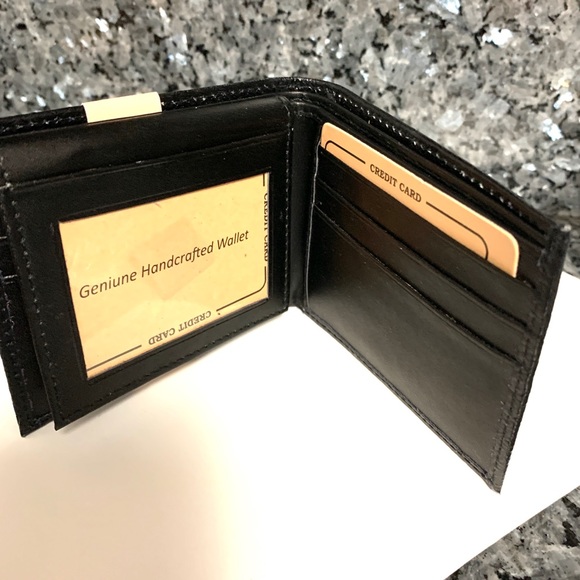 Man’s wallet - Picture 2 of 2